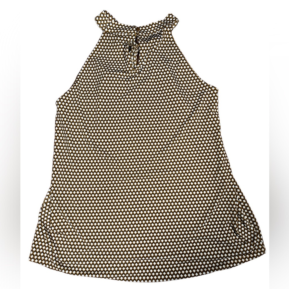 NWT Adrianna Papell sleeveless halter top in size medium